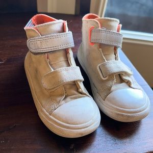 Rare chuck Taylor converse Velcro high top white